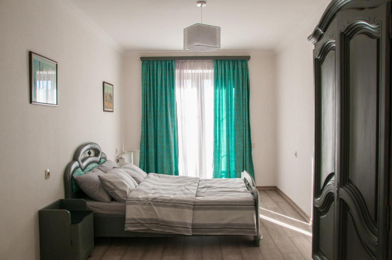Apartment Near Church Tbilisi Exterior foto